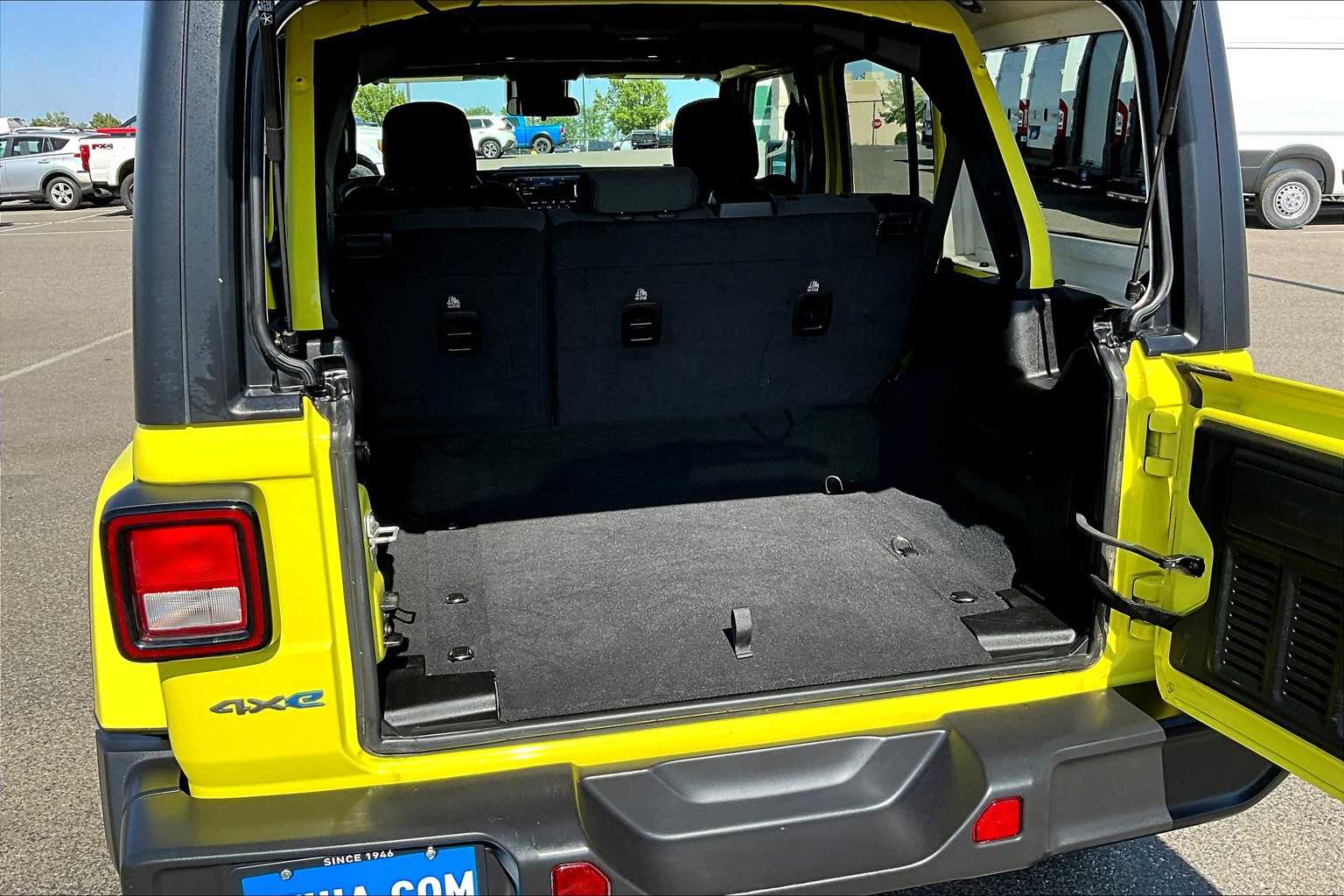 Thumbnail: 2024 Jeep Wrangler - 18