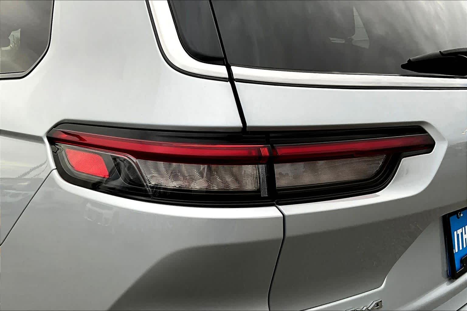 Thumbnail: 2023 Jeep Grand Cherokee - 34