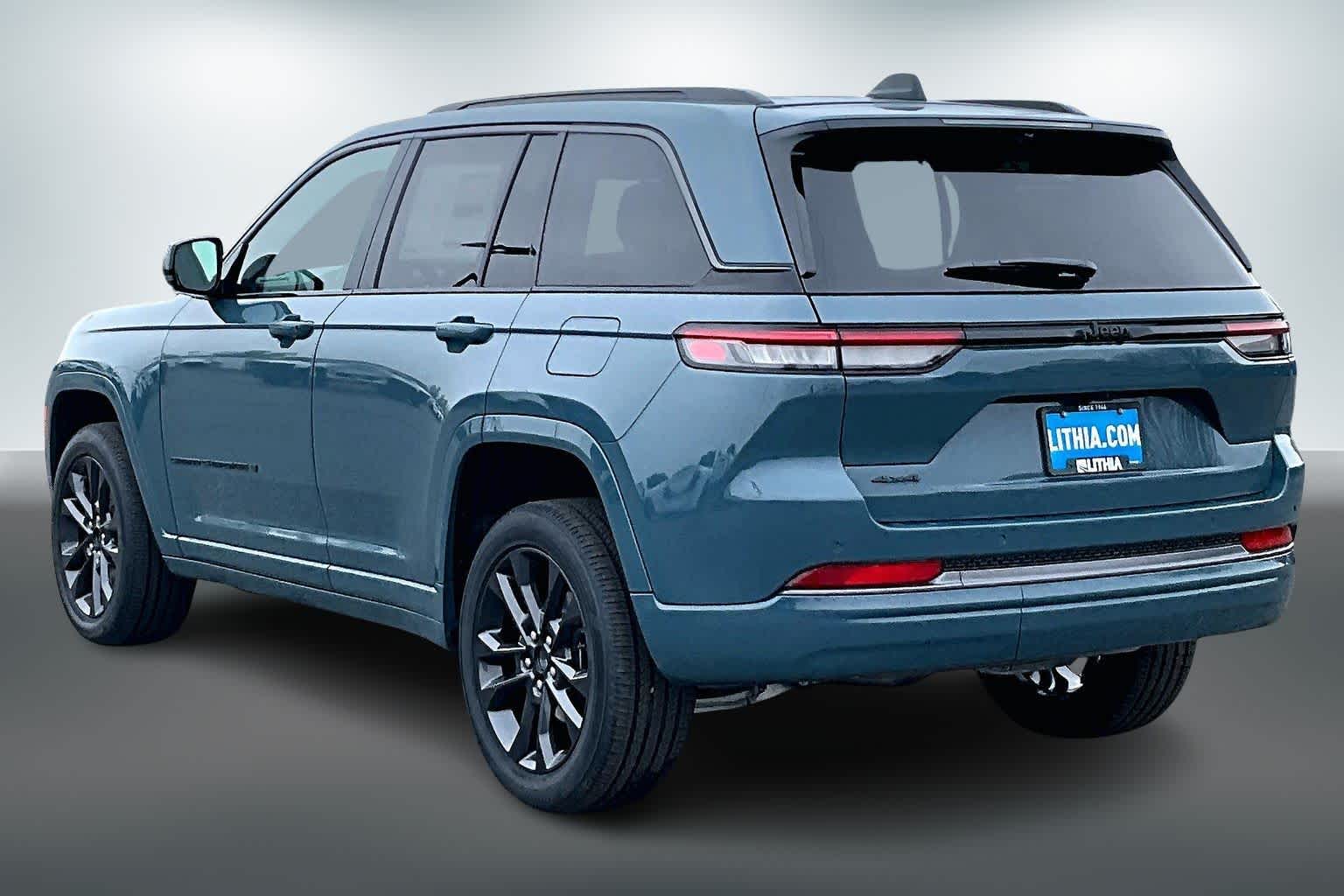 Thumbnail: 2026 Jeep Grand Cherokee - 4