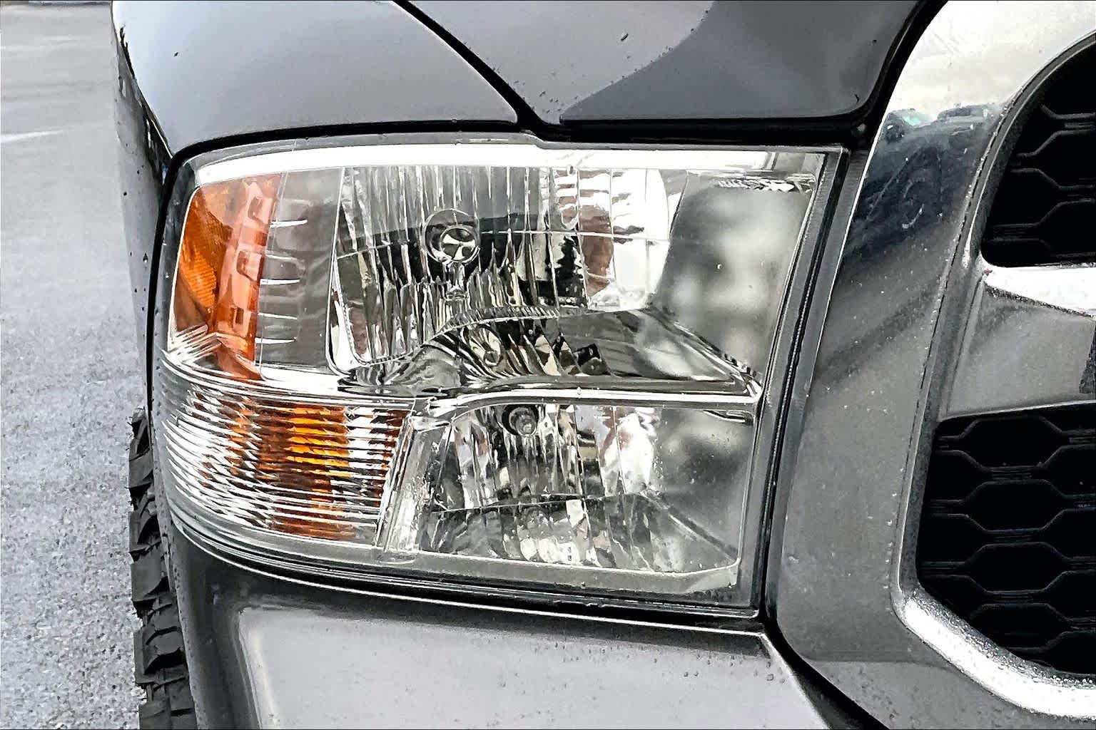 Thumbnail: 2022 RAM 1500 Classic - 32