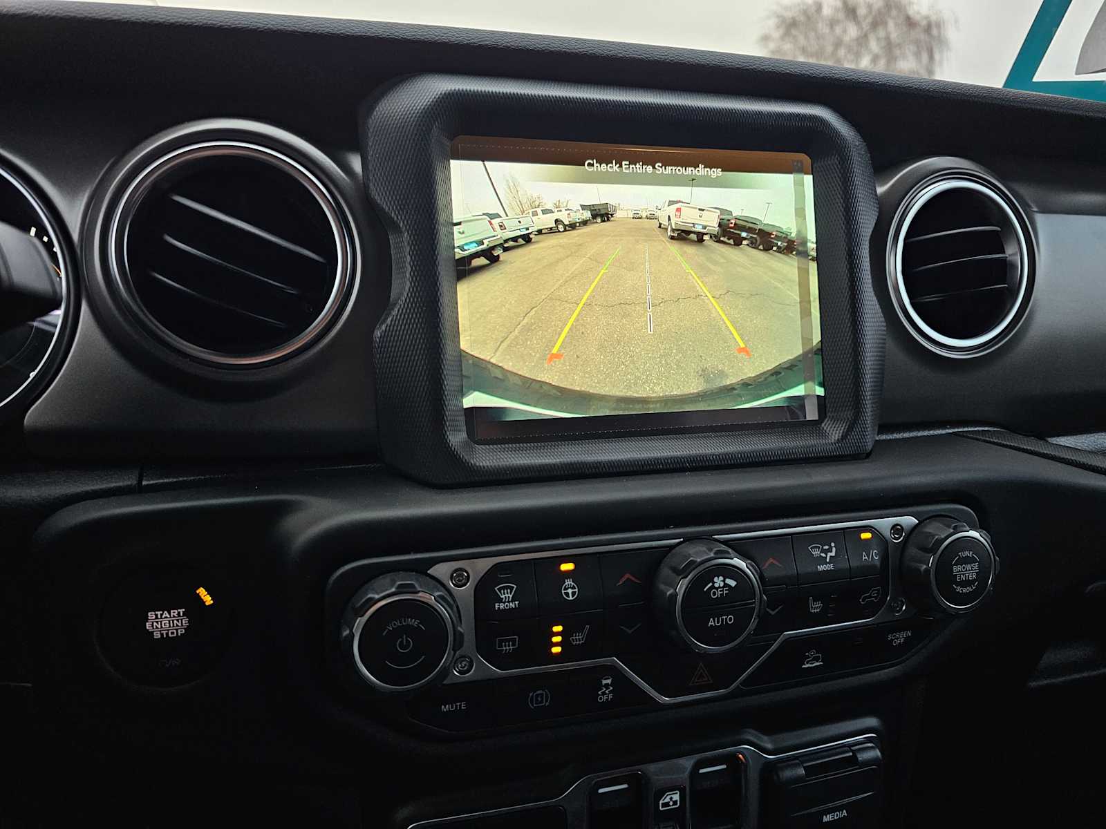 Thumbnail: 2023 Jeep Wrangler - 19