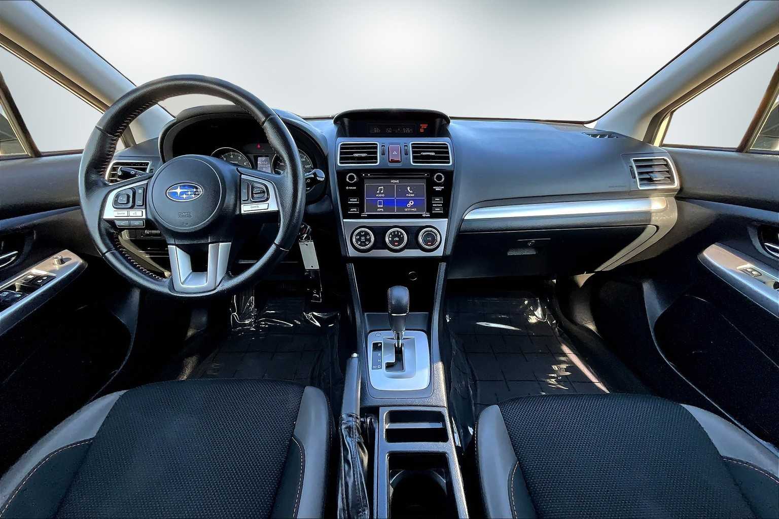 Thumbnail: 2017 Subaru Crosstrek - 10