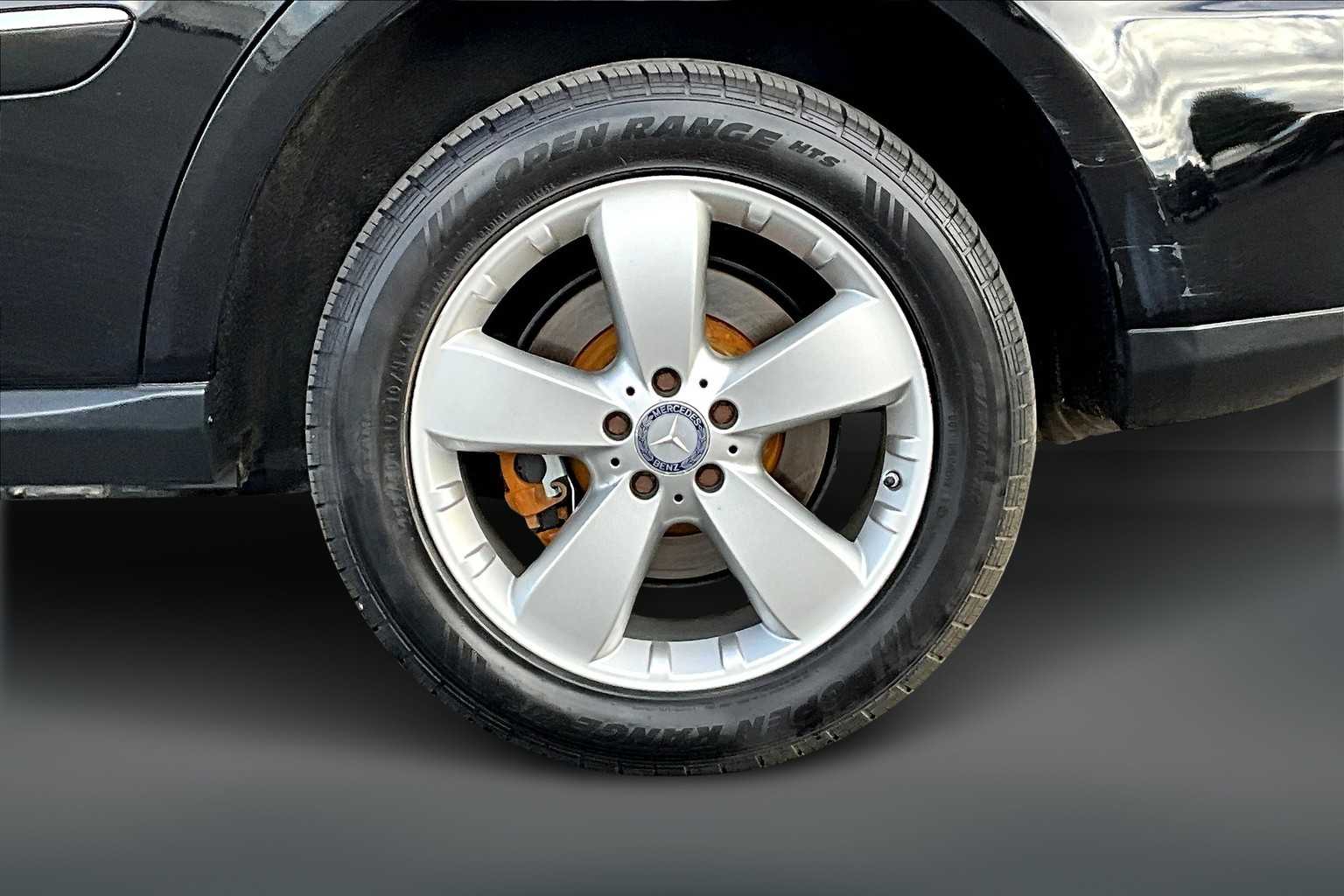 Thumbnail: 2011 Mercedes-Benz M-Class - 37