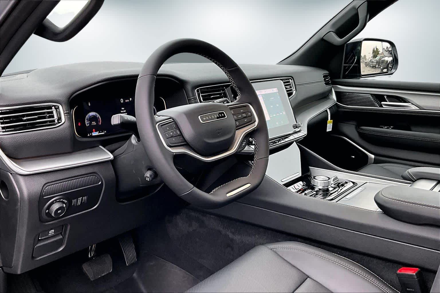 2025 Jeep Wagoneer Overland photo 2