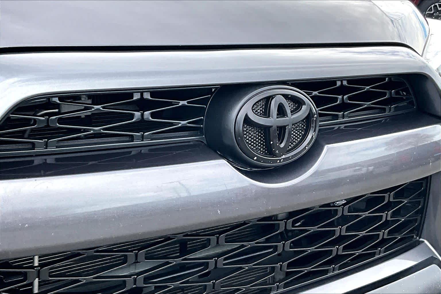 Thumbnail: 2019 Toyota 4Runner - 33