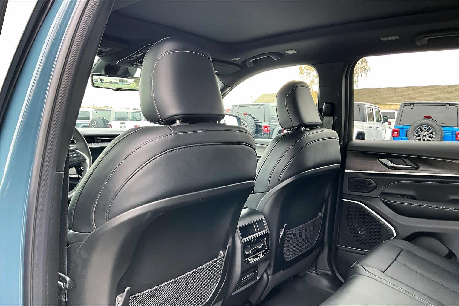 Thumbnail: 2026 Jeep Grand Cherokee - 12
