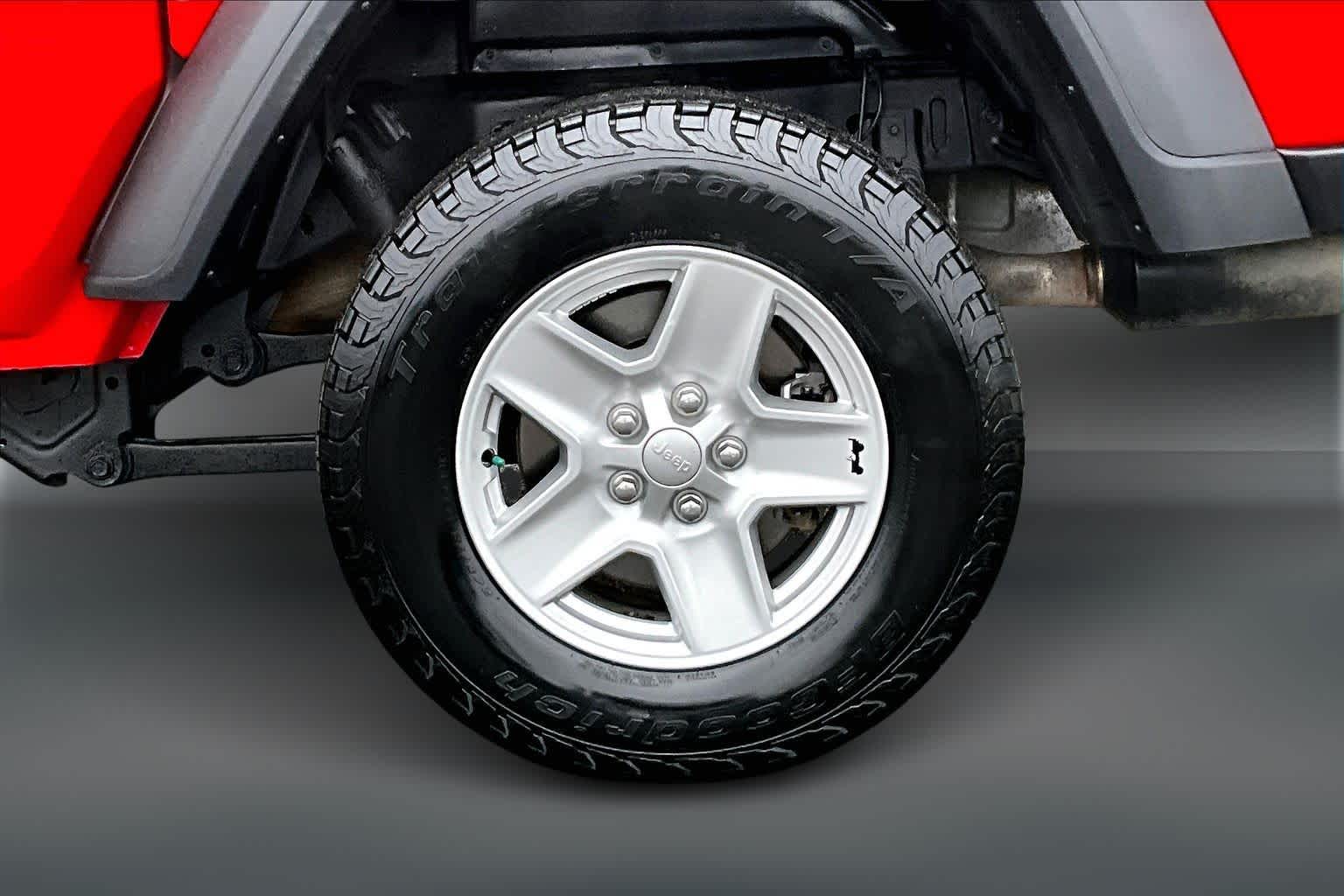 Thumbnail: 2020 Jeep Gladiator - 33