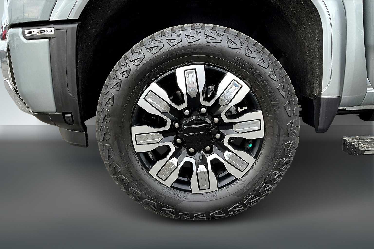 Thumbnail: 2024 GMC Sierra 3500 - 6
