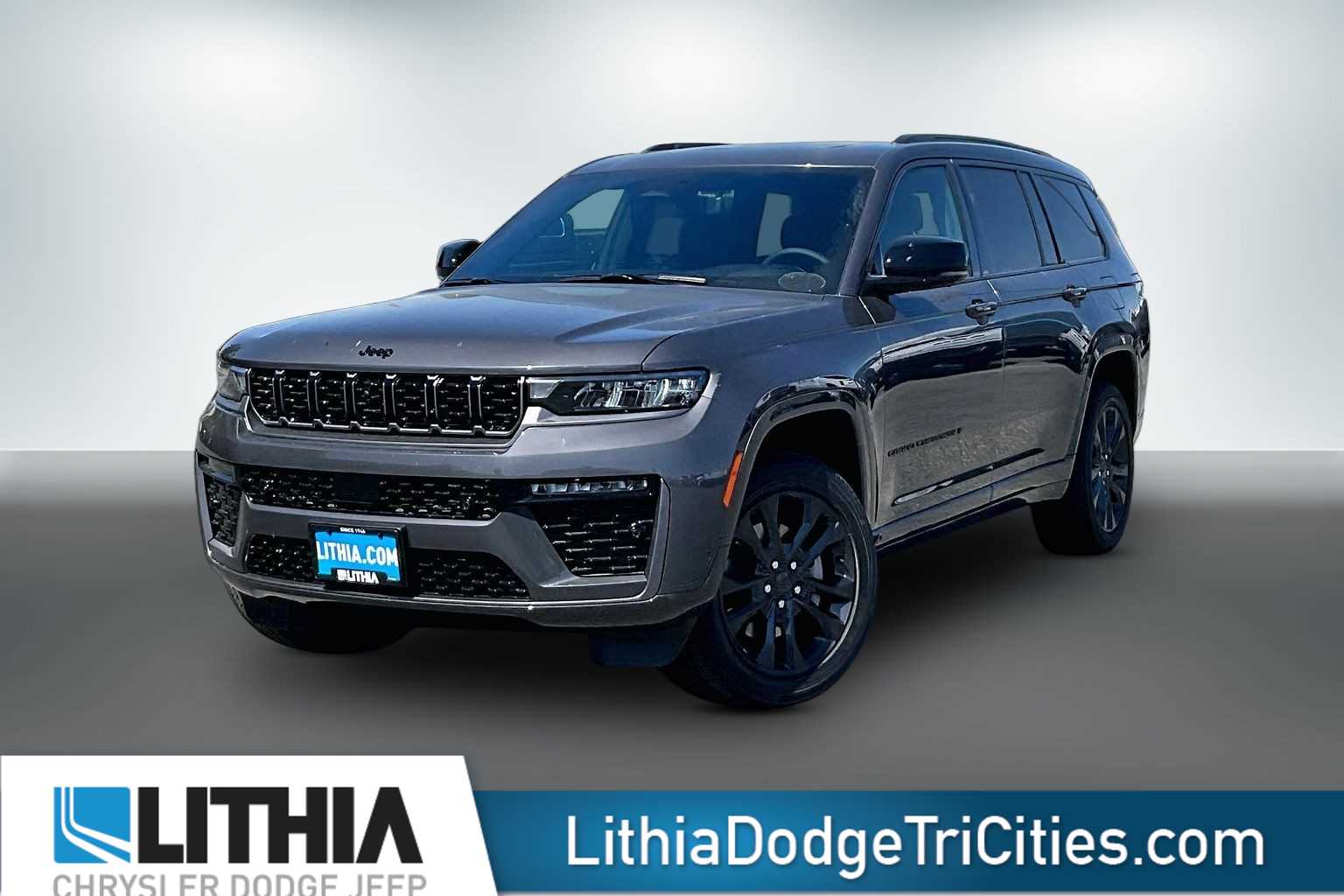 2026 Jeep Grand Cherokee L Limited Reserve 4x4's photo