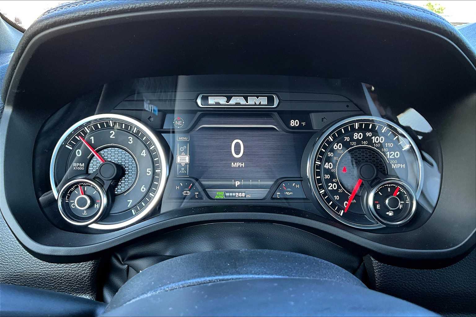 Thumbnail: 2025 RAM 1500 - 18