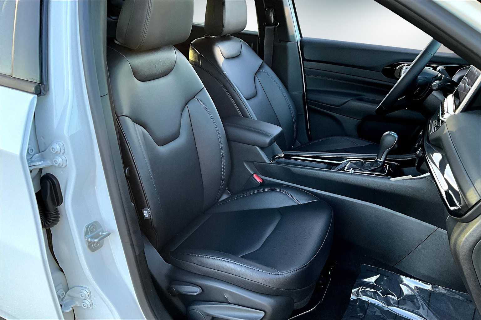 Thumbnail: 2026 Jeep Compass - 14