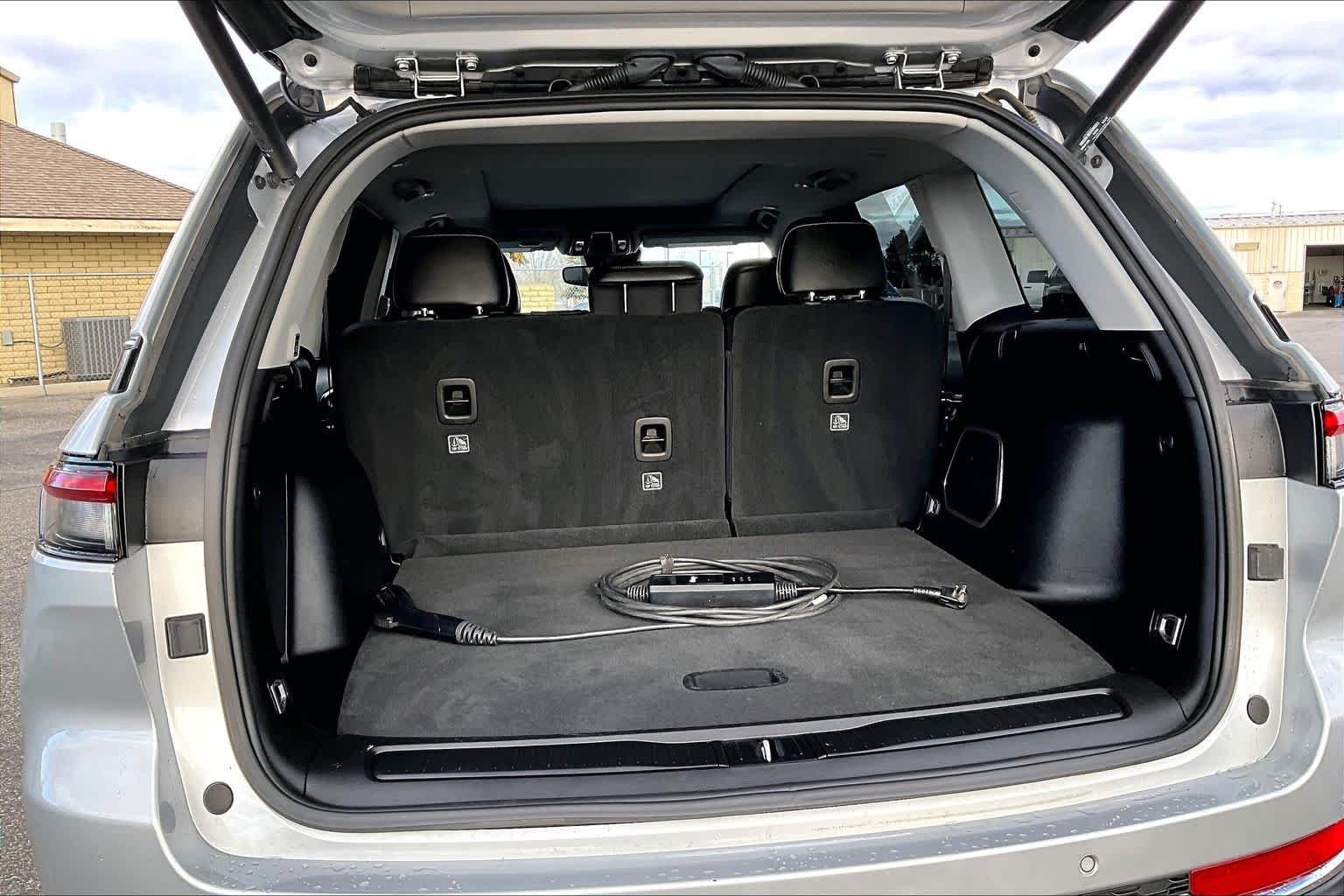 Thumbnail: 2023 Jeep Grand Cherokee - 18