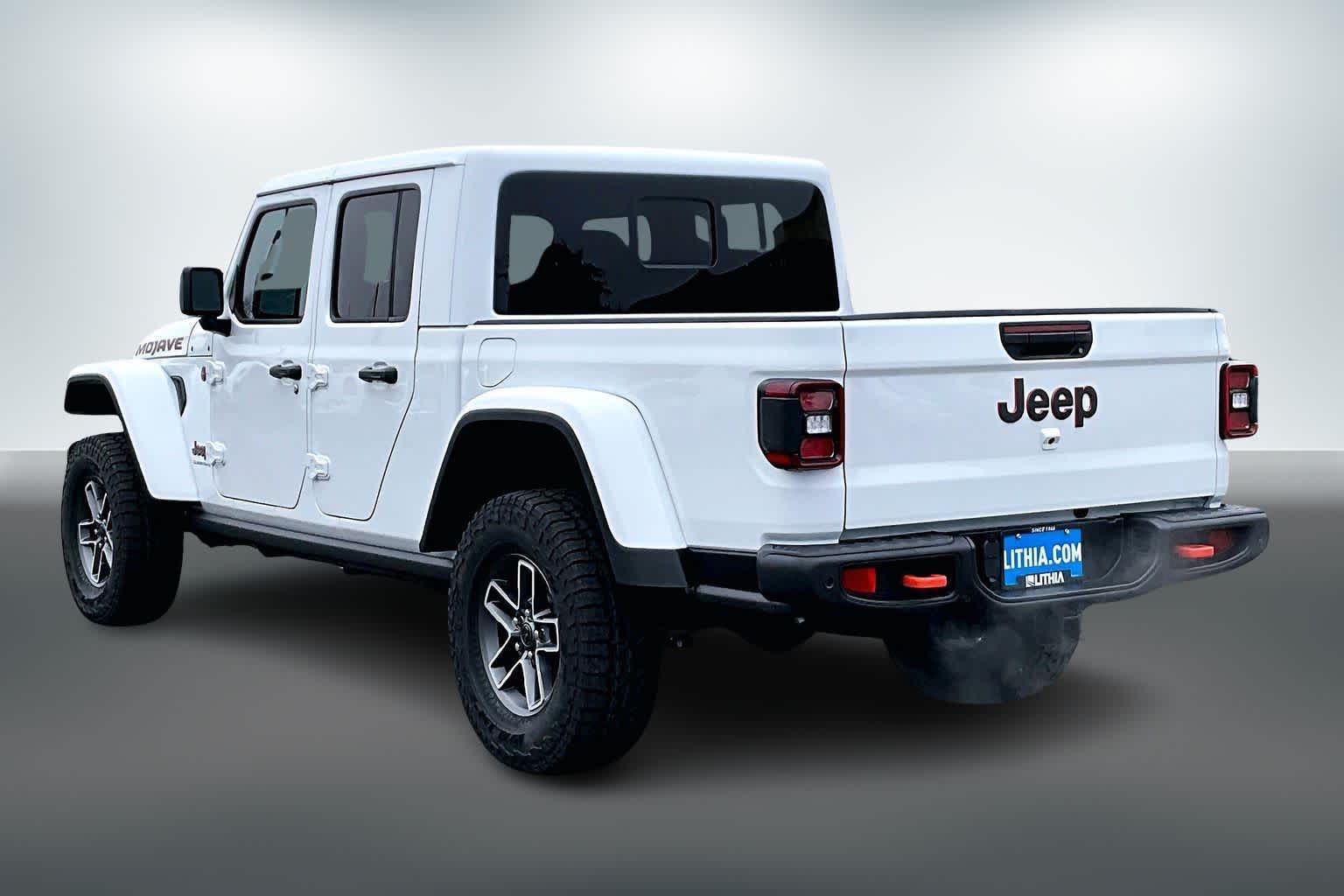 Thumbnail: 2026 Jeep Gladiator - 4