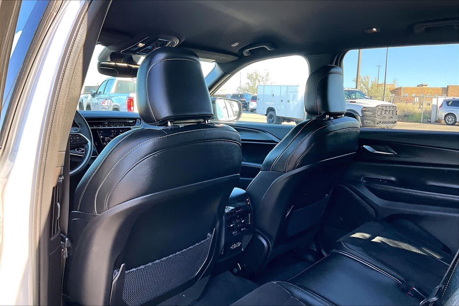 Thumbnail: 2024 Jeep Grand Cherokee L - 12