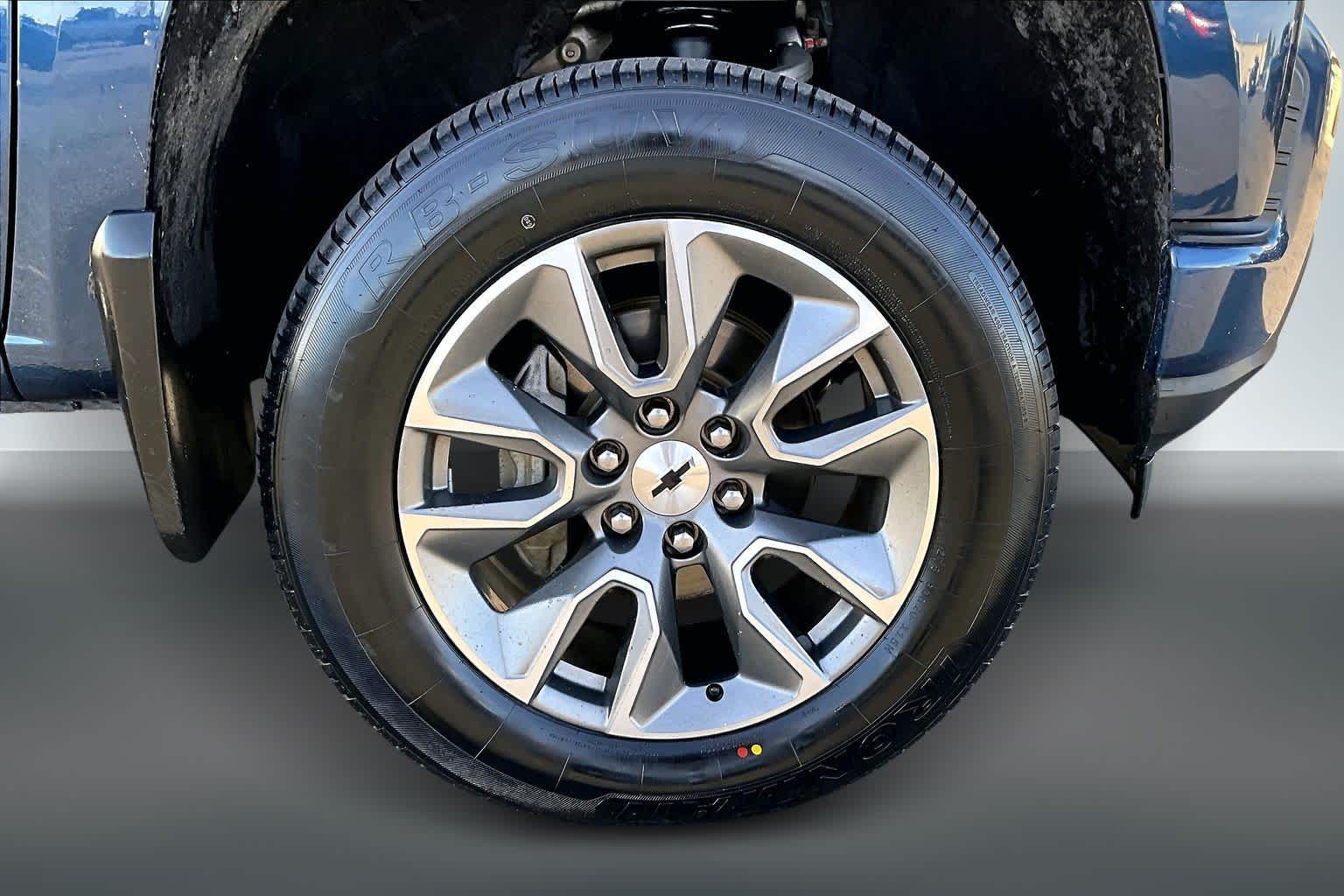 Thumbnail: 2019 Chevrolet Silverado 1500 - 33