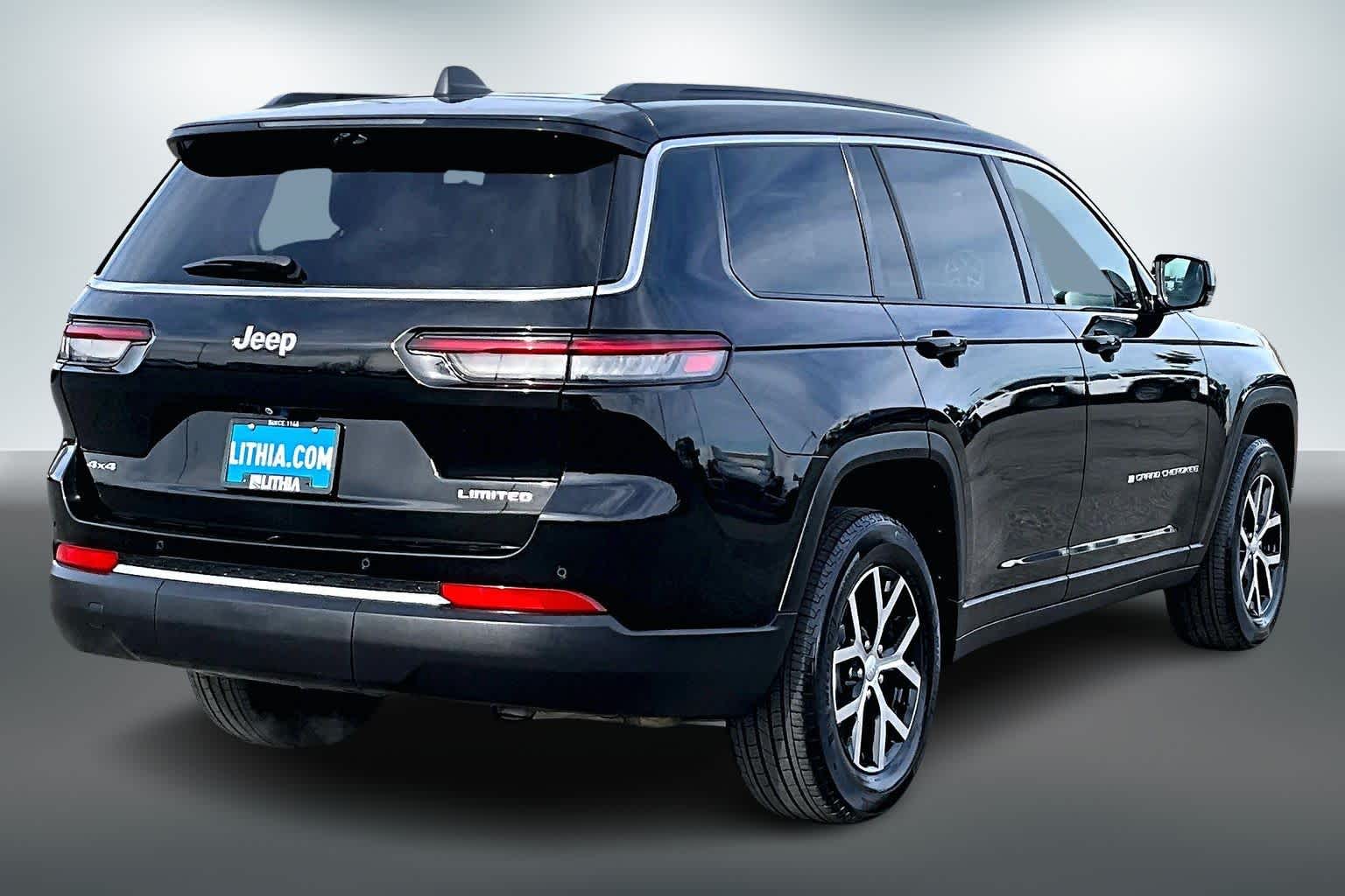 Thumbnail: 2024 Jeep Grand Cherokee L - 22