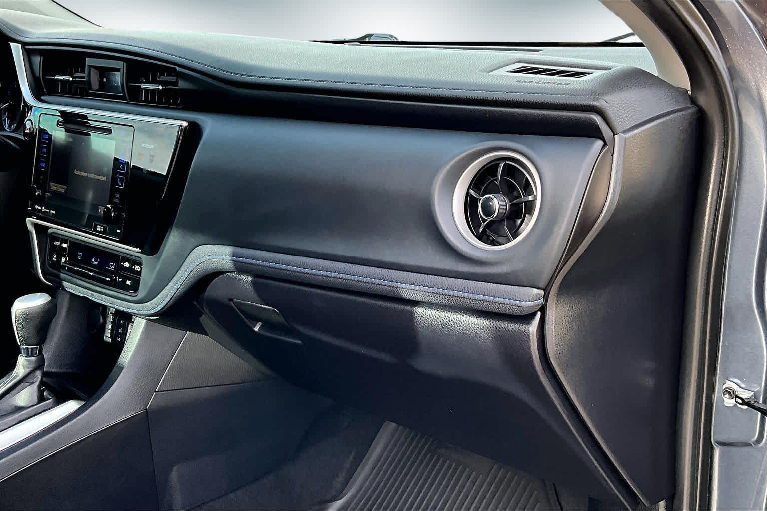 Thumbnail: 2017 Toyota Corolla - 23