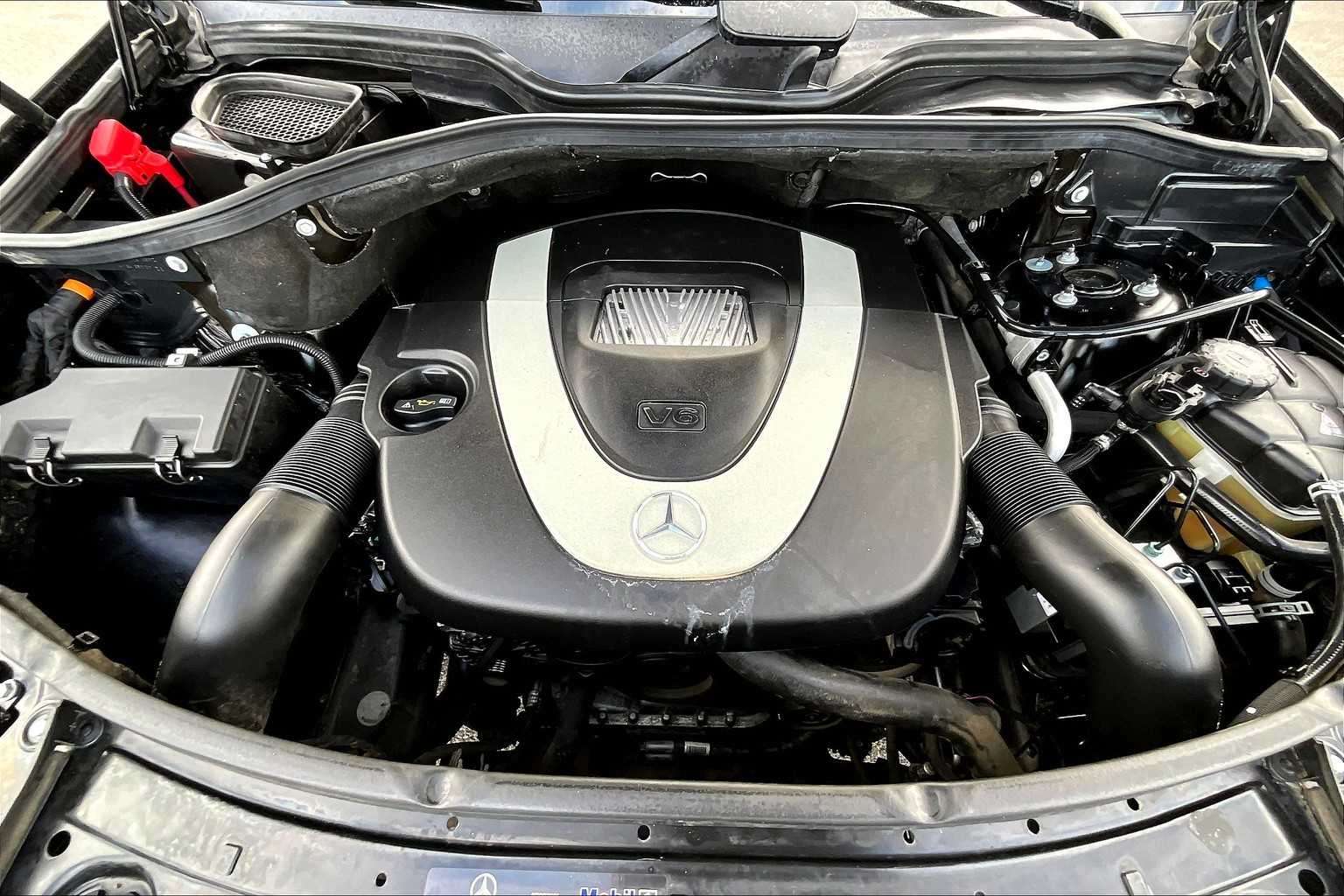 Thumbnail: 2011 Mercedes-Benz M-Class - 9