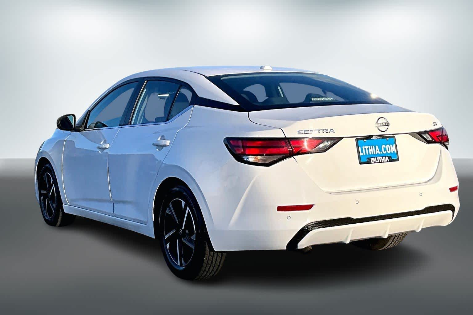 Thumbnail: 2024 Nissan Sentra - 4