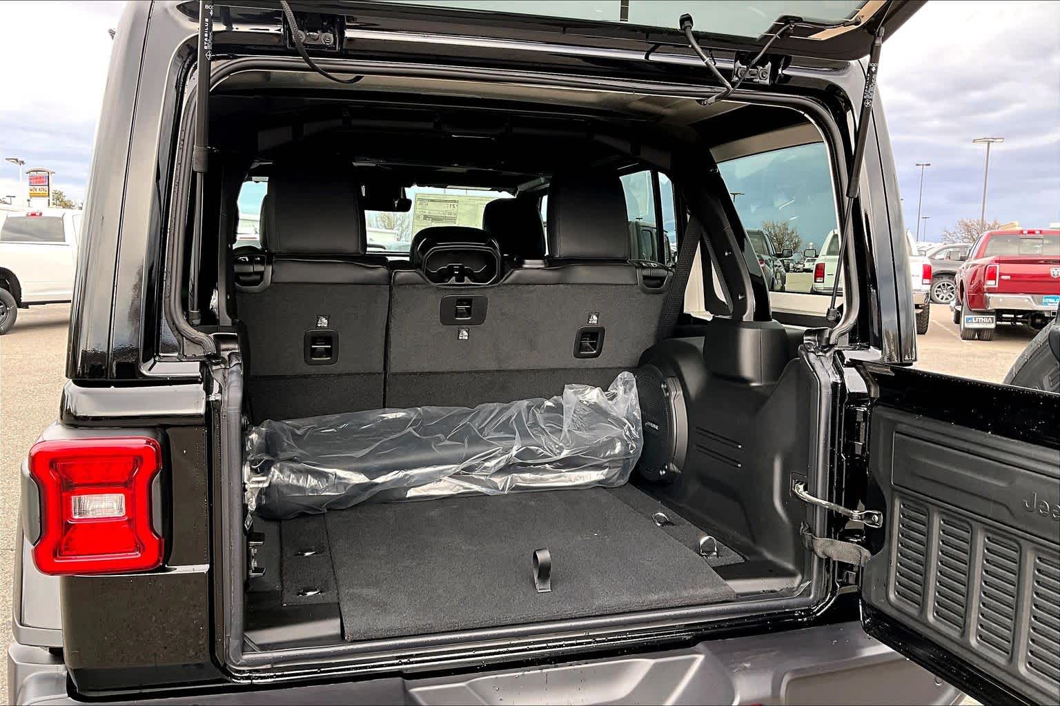 Thumbnail: 2026 Jeep Wrangler - 16