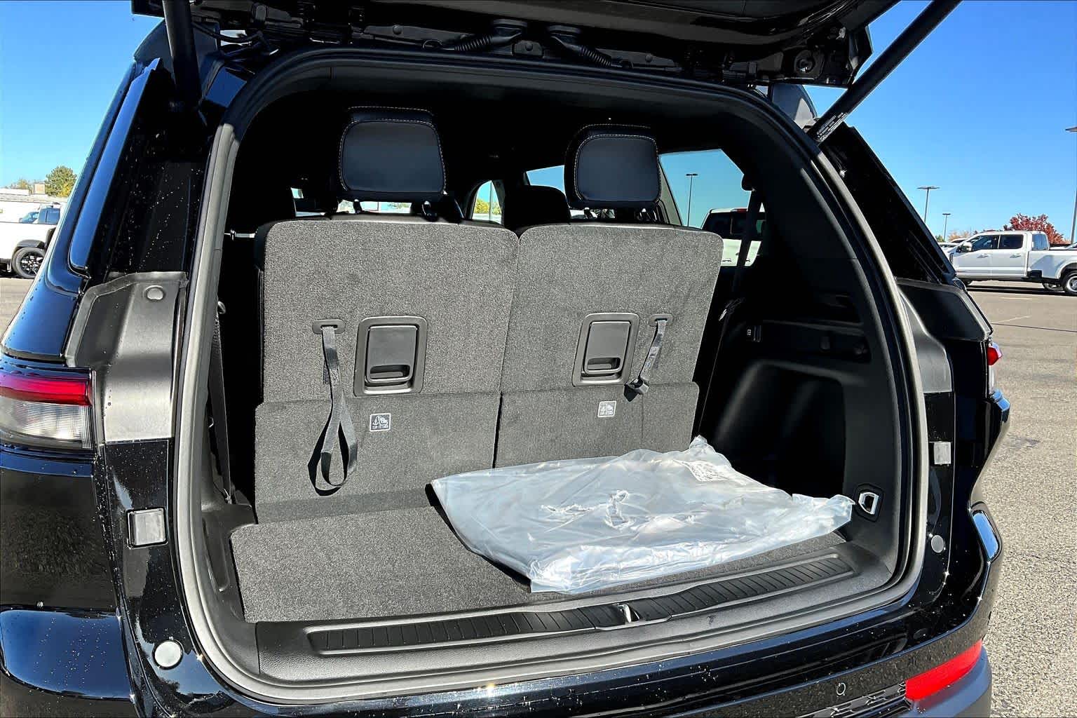 Thumbnail: 2025 Jeep Grand Cherokee - 19