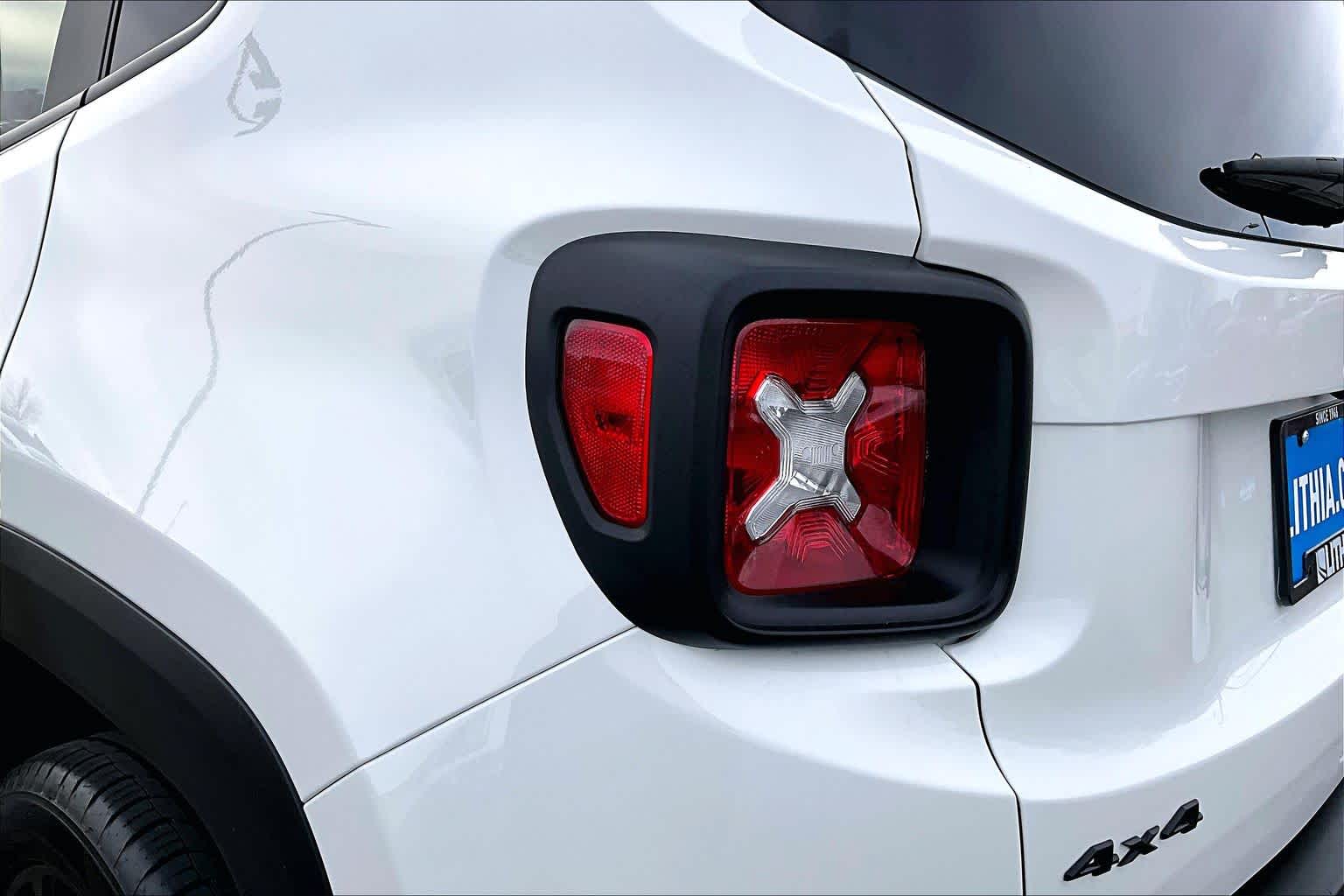 Thumbnail: 2023 Jeep Renegade - 33