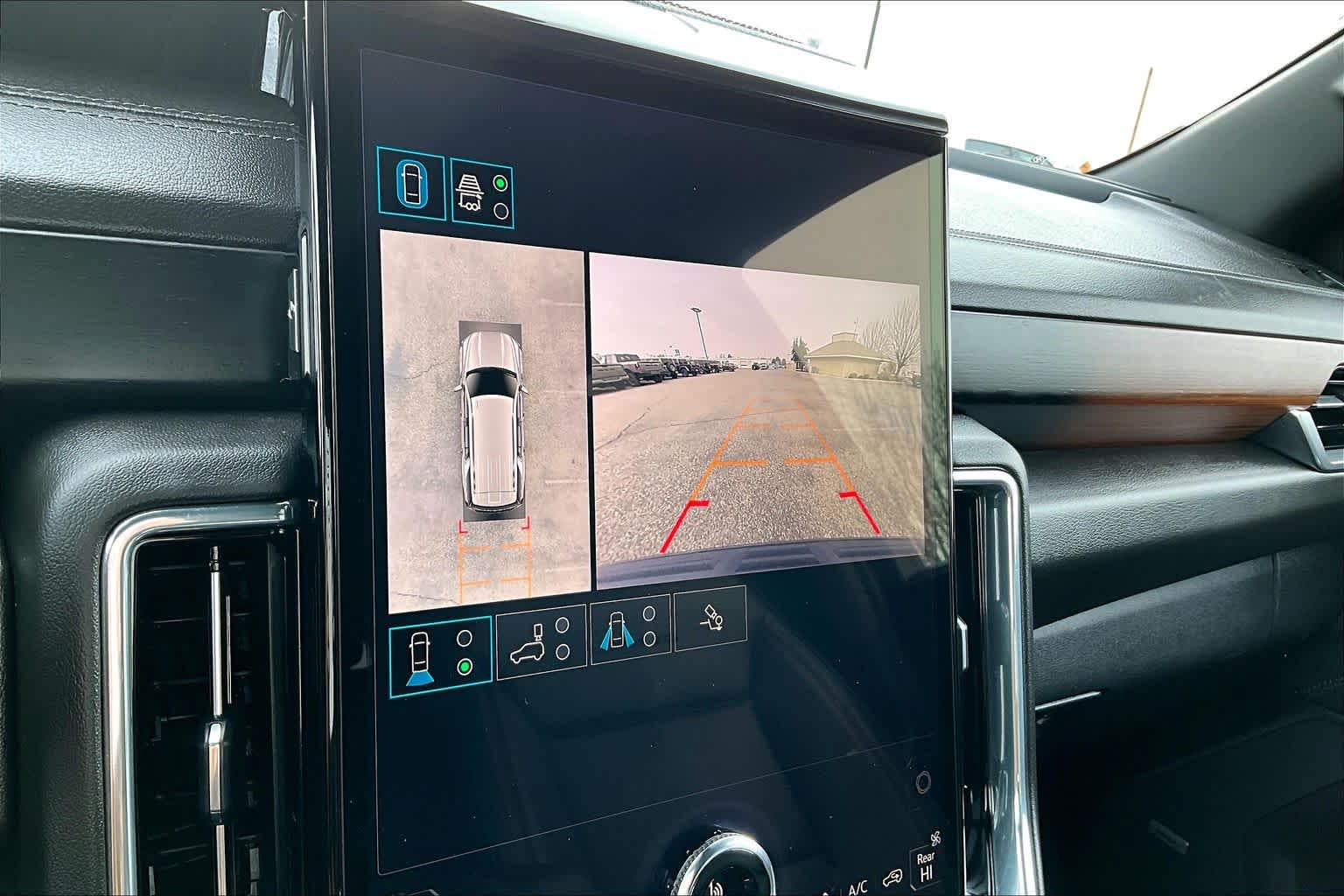 Thumbnail: 2025 GMC Yukon - 25