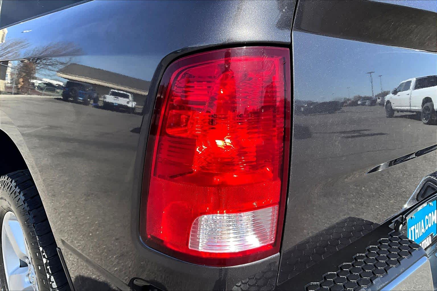 Thumbnail: 2021 RAM 1500 Classic - 32