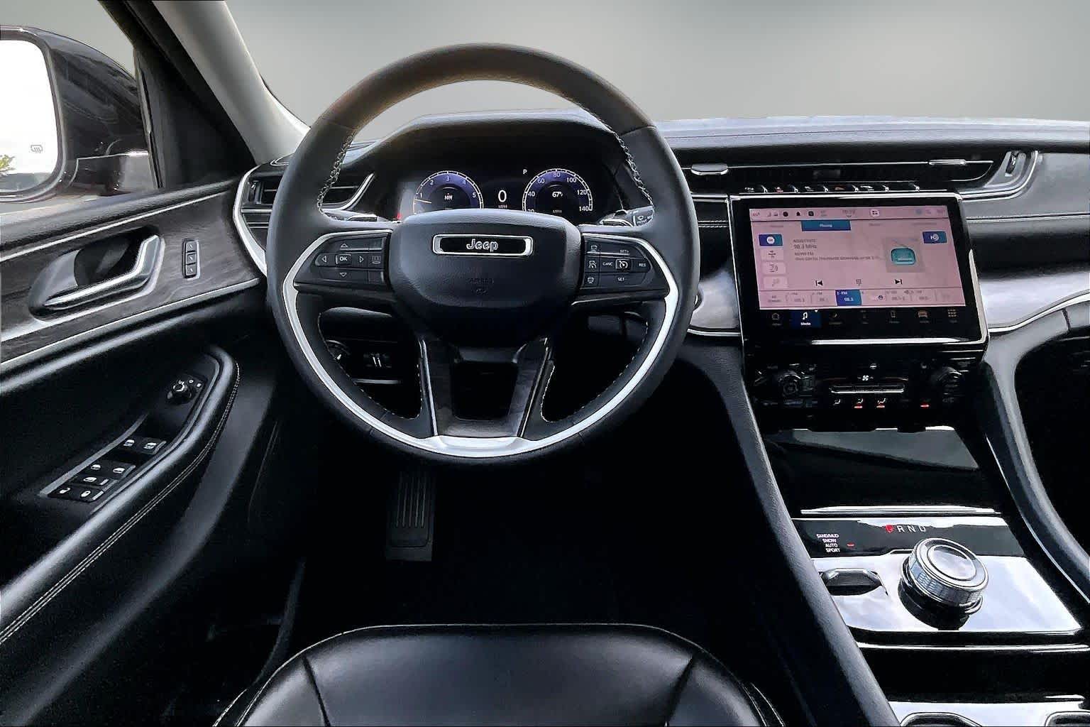 Thumbnail: 2023 Jeep Grand Cherokee - 14