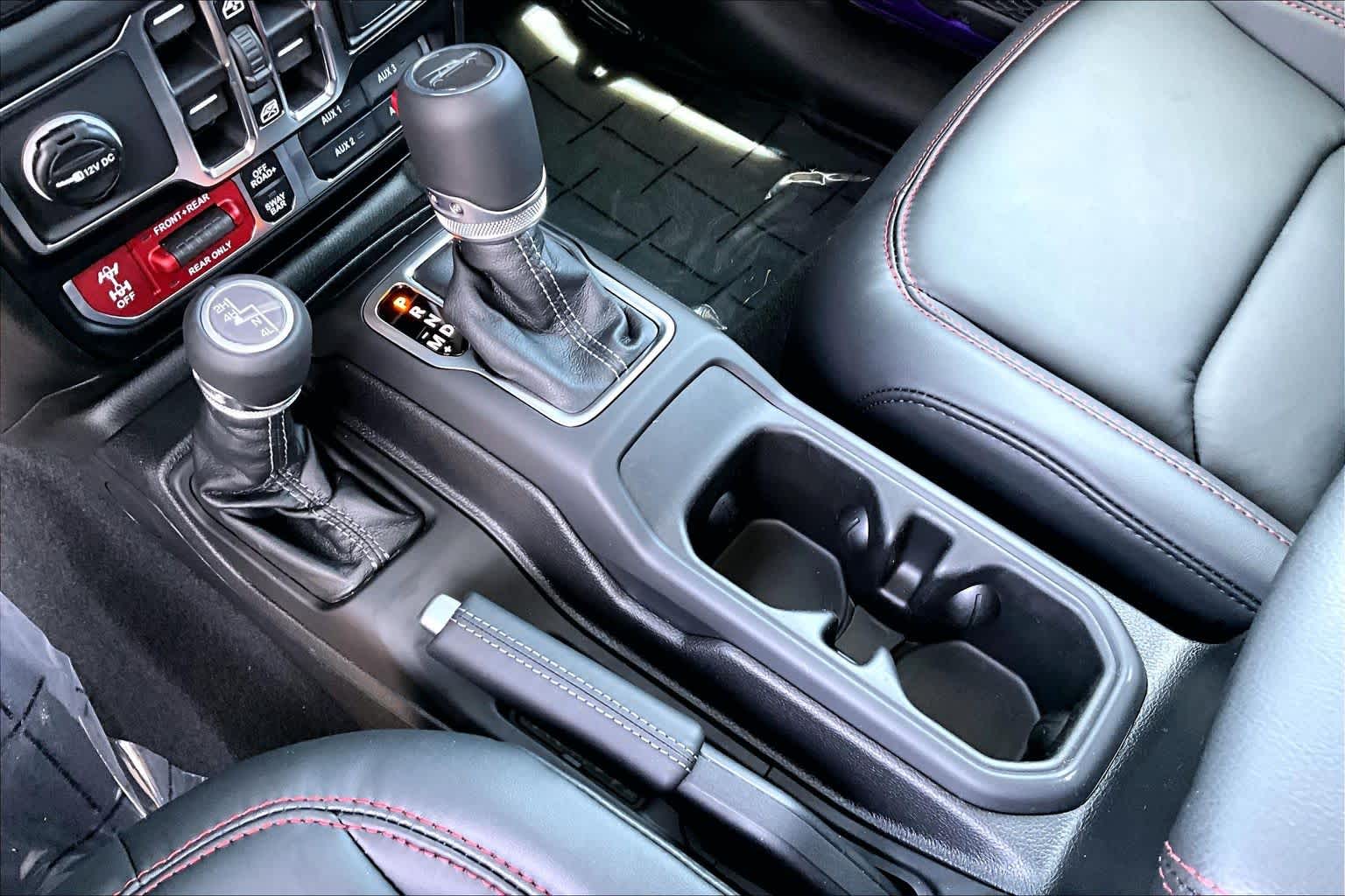 Thumbnail: 2026 Jeep Gladiator - 15