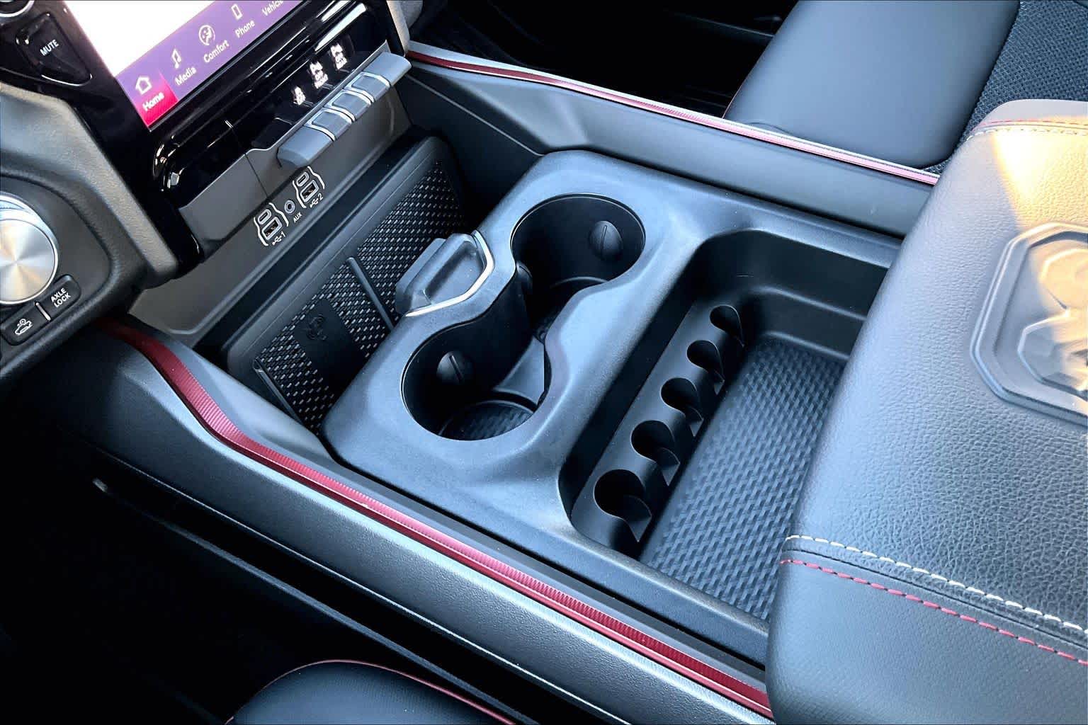 Thumbnail: 2026 RAM 1500 - 17