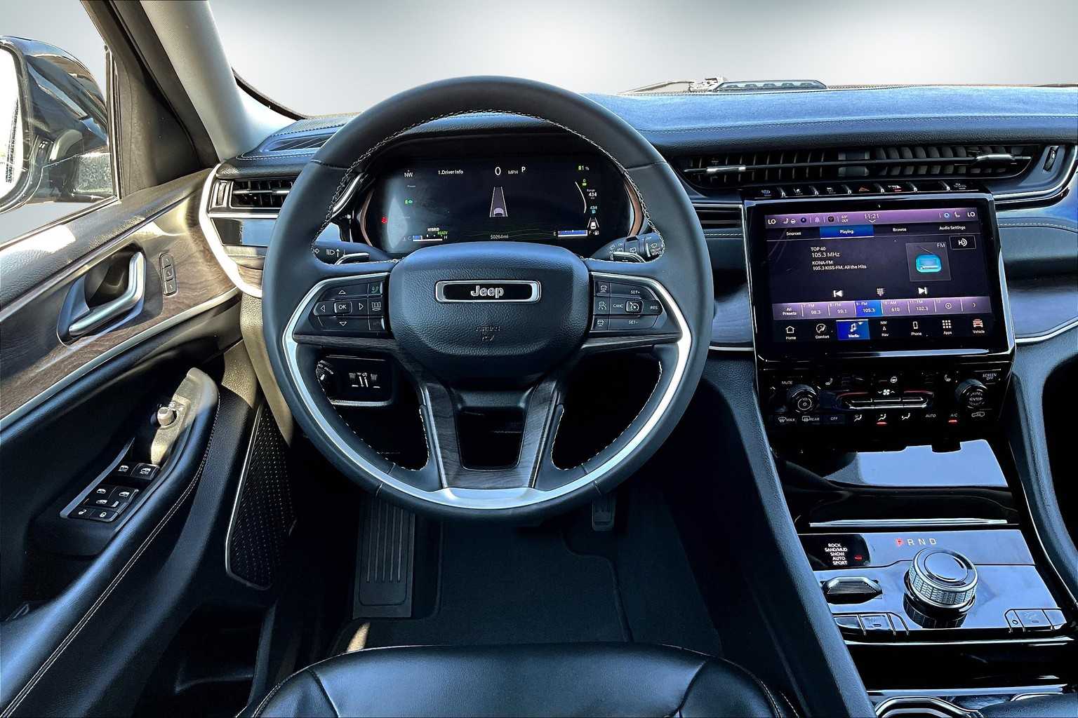 Thumbnail: 2023 Jeep Grand Cherokee - 14