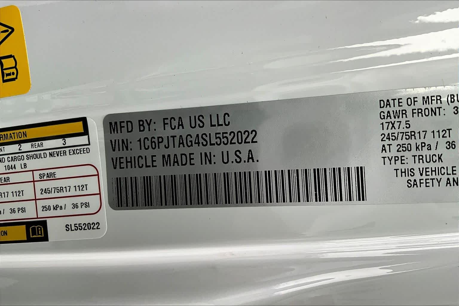 Thumbnail: 2025 Jeep Gladiator - 21