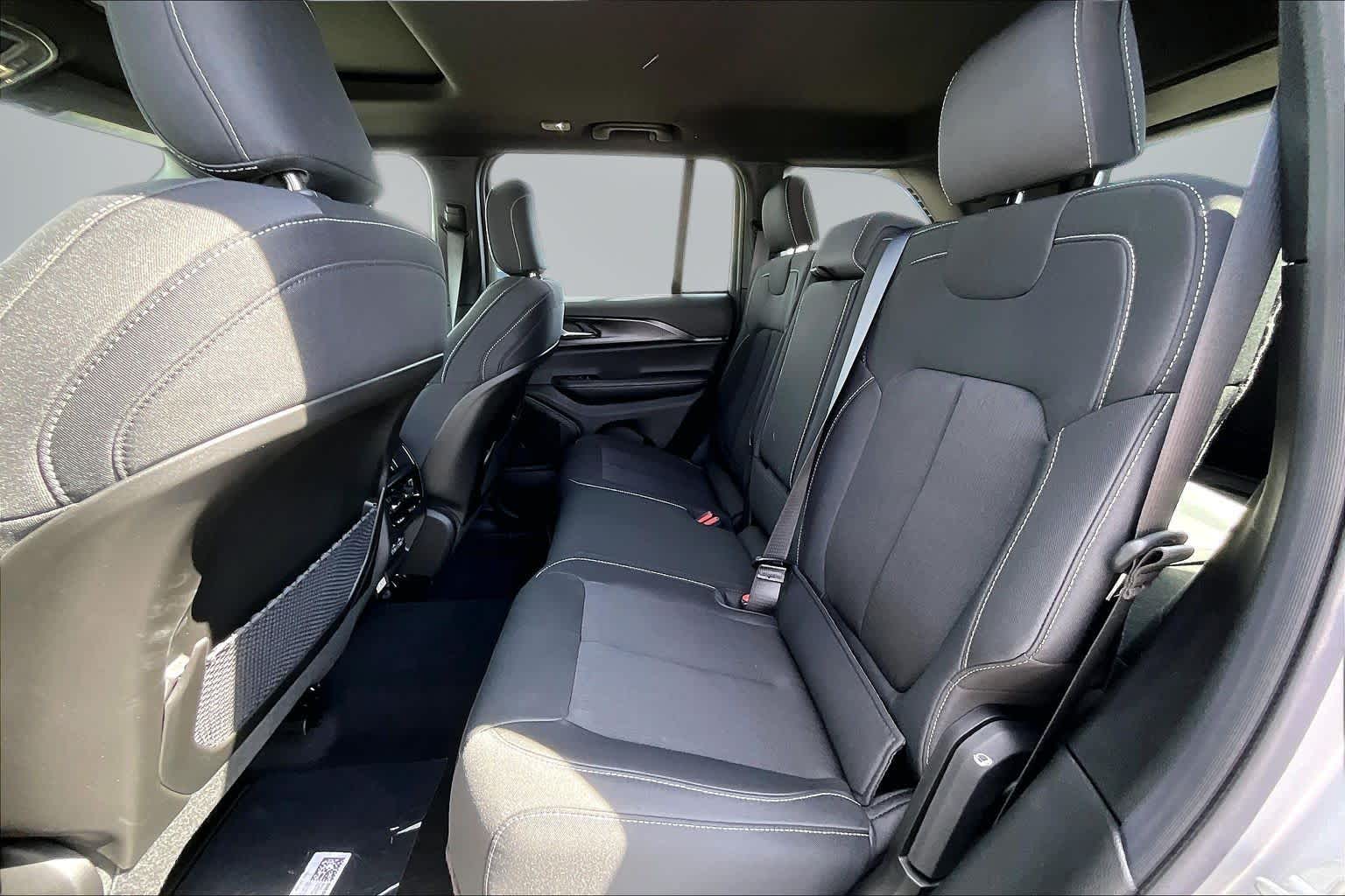 Thumbnail: 2026 Jeep Grand Cherokee - 13
