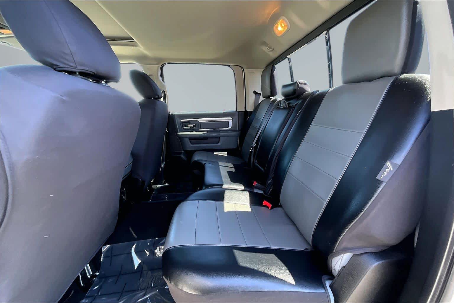 Thumbnail: 2019 RAM 1500 Classic - 29