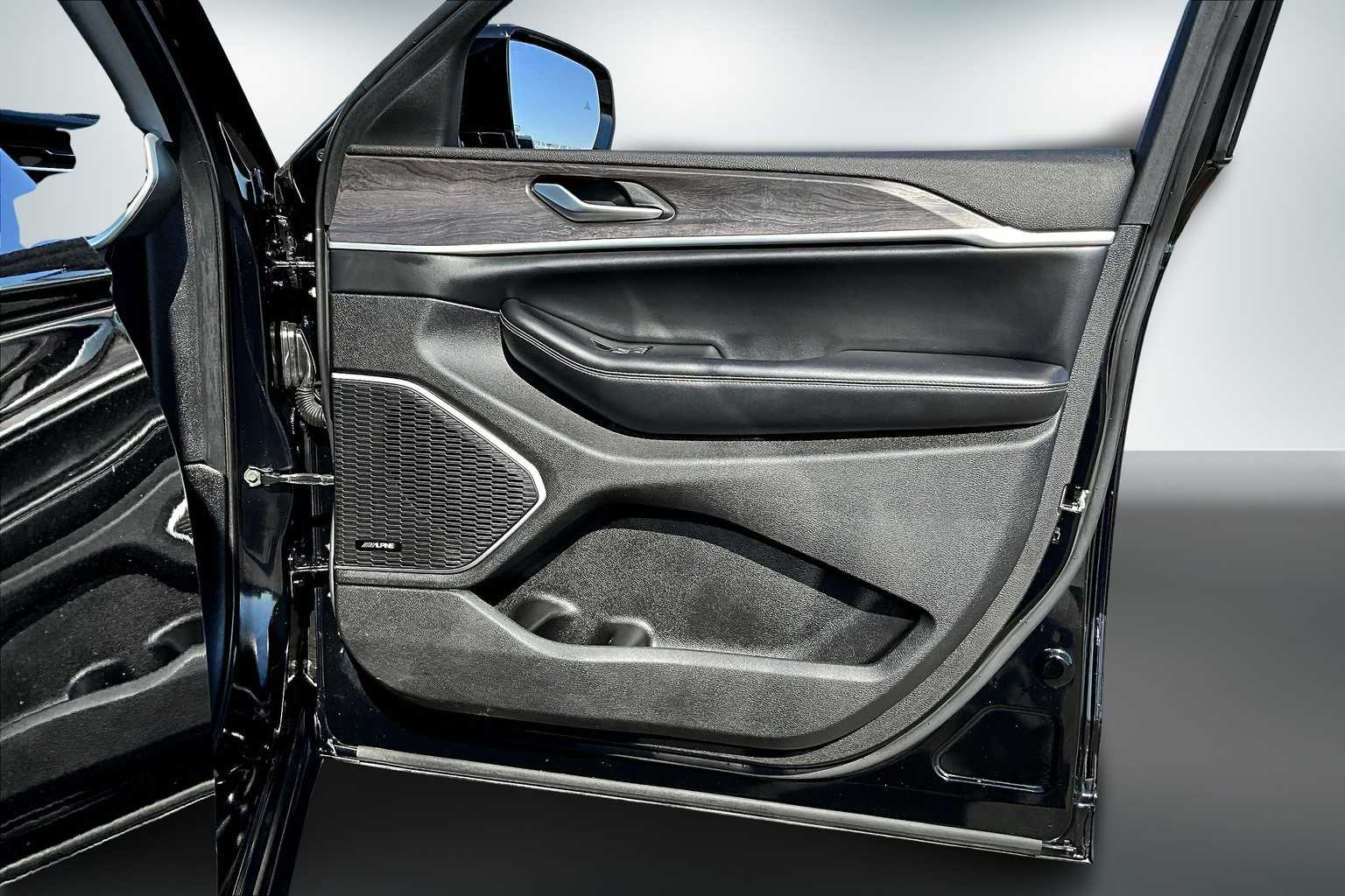 Thumbnail: 2023 Jeep Grand Cherokee - 28