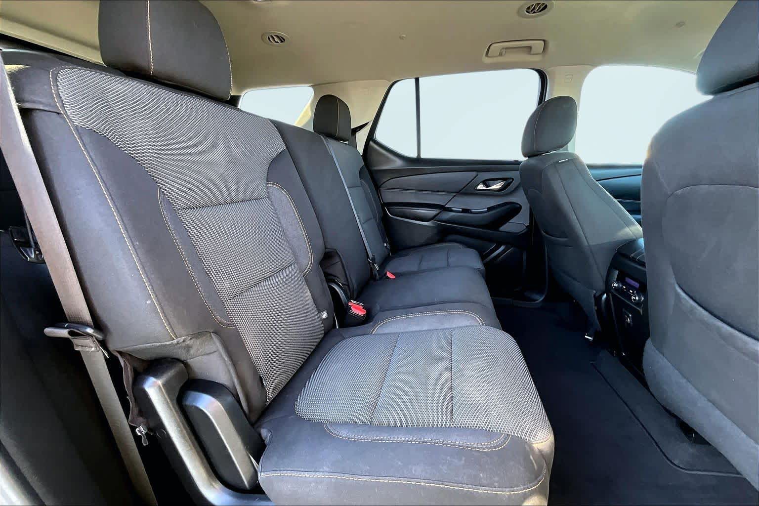 Thumbnail: 2019 Chevrolet Traverse - 28