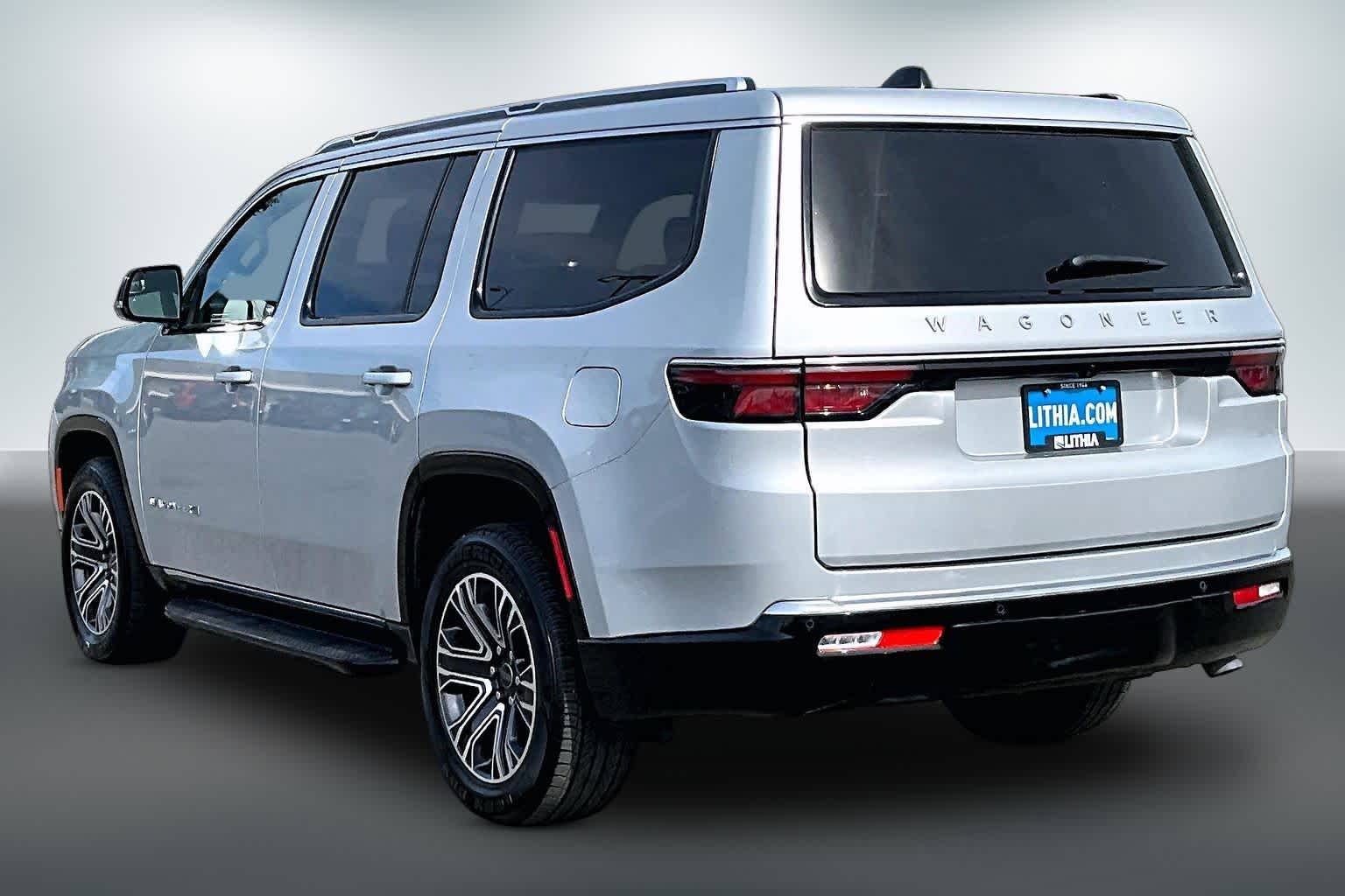 Thumbnail: 2025 Jeep Wagoneer - 4