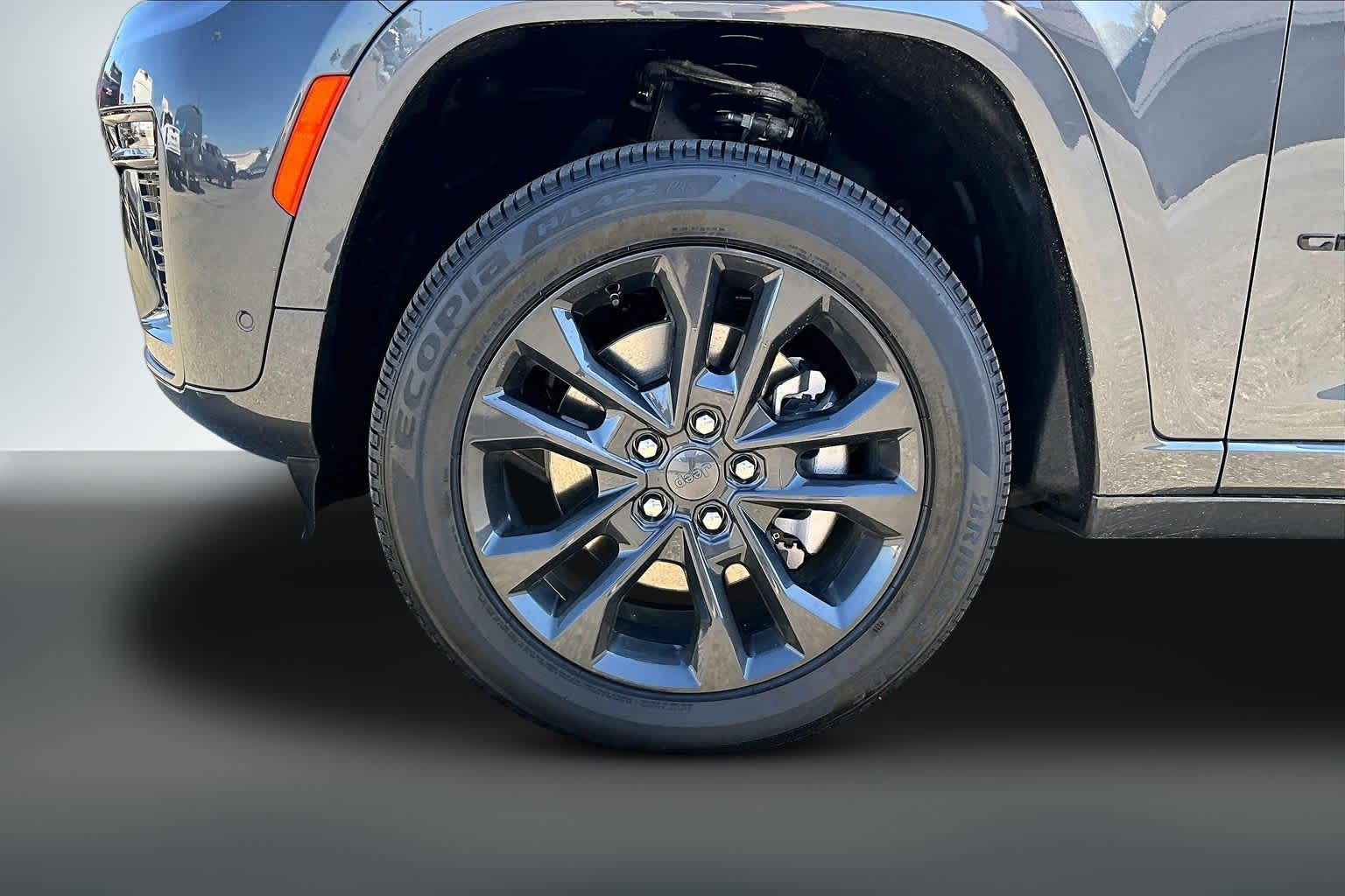 Thumbnail: 2026 Jeep Grand Cherokee - 7