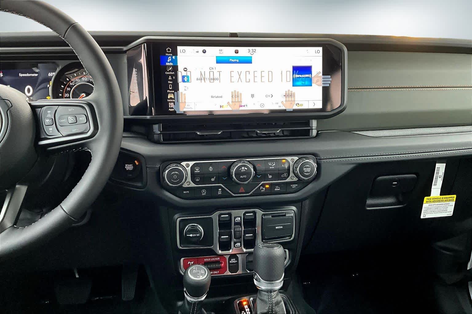 Thumbnail: 2025 Jeep Gladiator - 15