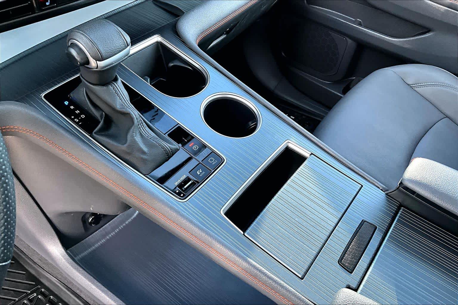 Thumbnail: 2024 Toyota Sienna - 16