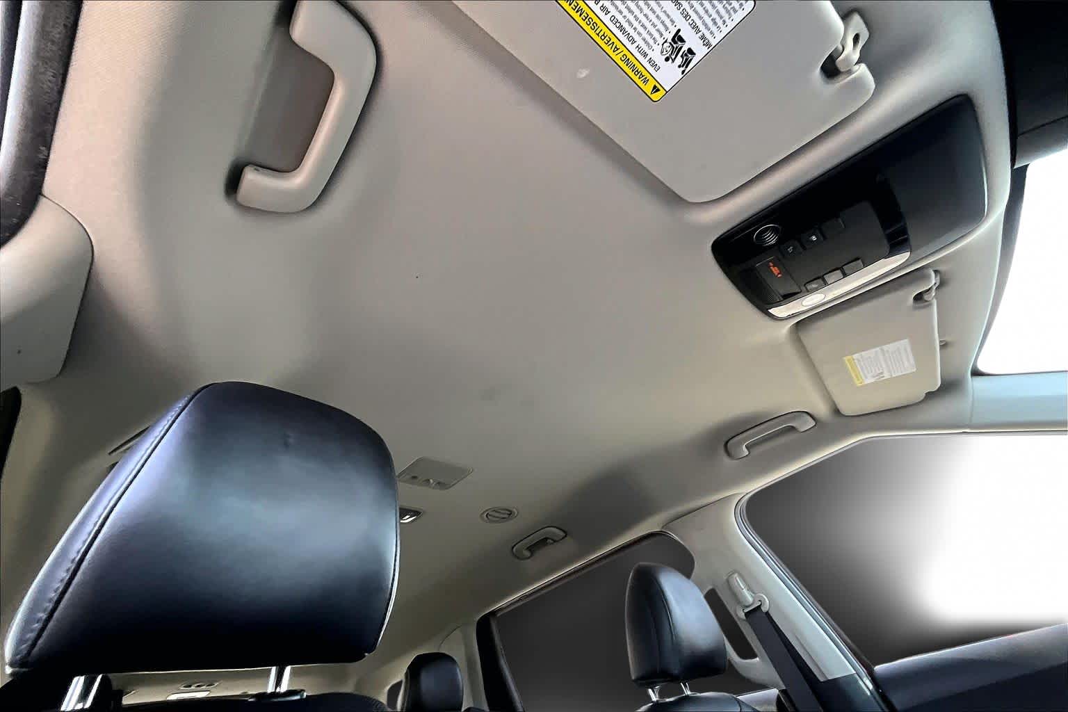 Thumbnail: 2024 Kia Carnival - 31