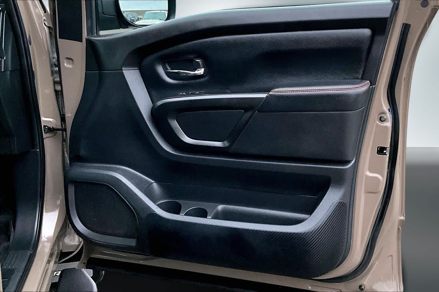 Thumbnail: 2022 Nissan Titan - 28