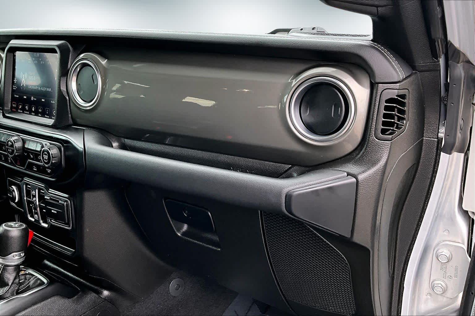 Thumbnail: 2023 Jeep Wrangler - 23