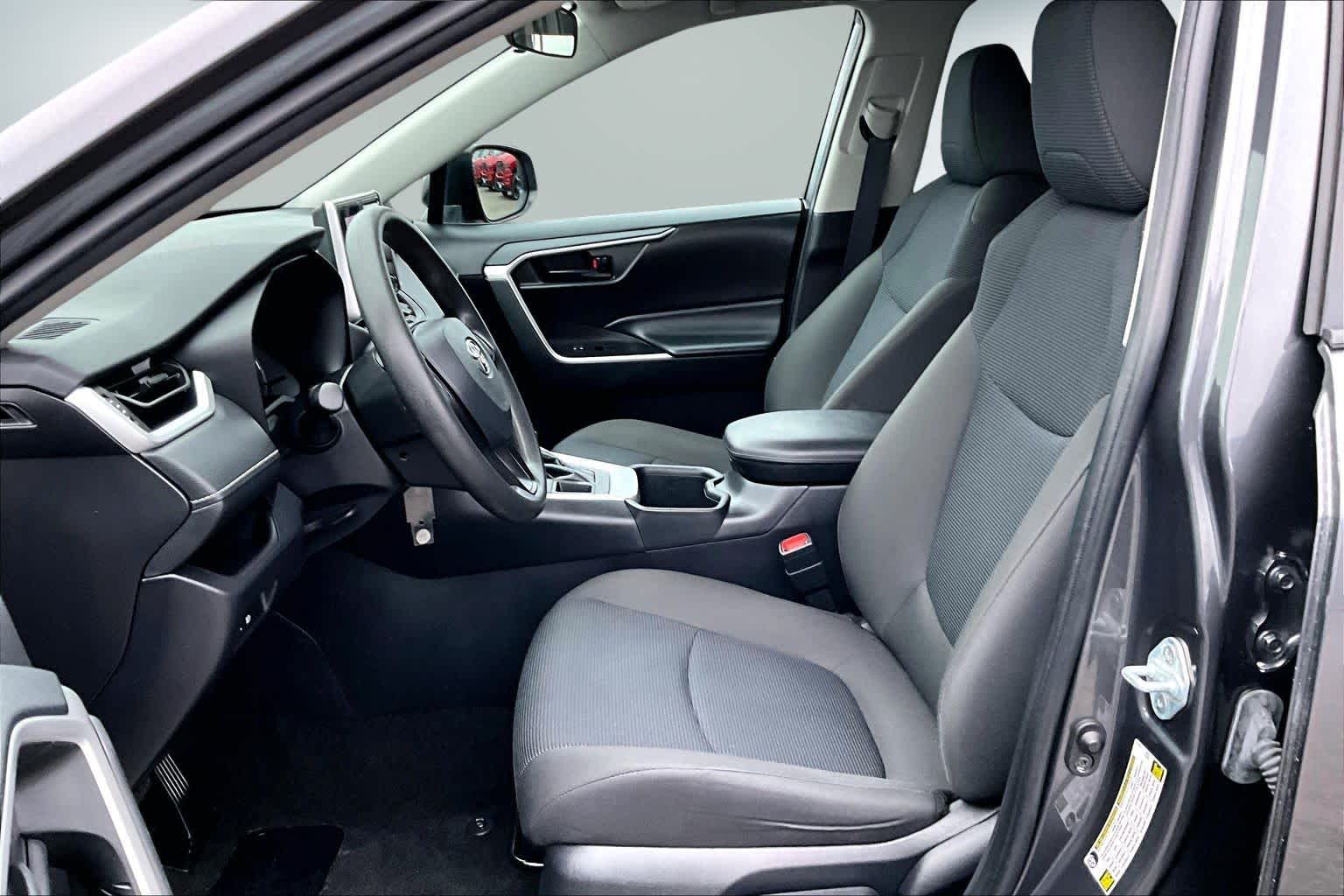 Thumbnail: 2024 Toyota RAV4 - 11