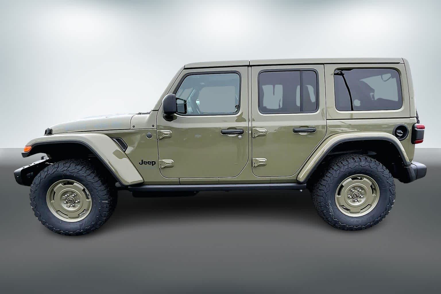 Thumbnail: 2026 Jeep Wrangler - 3