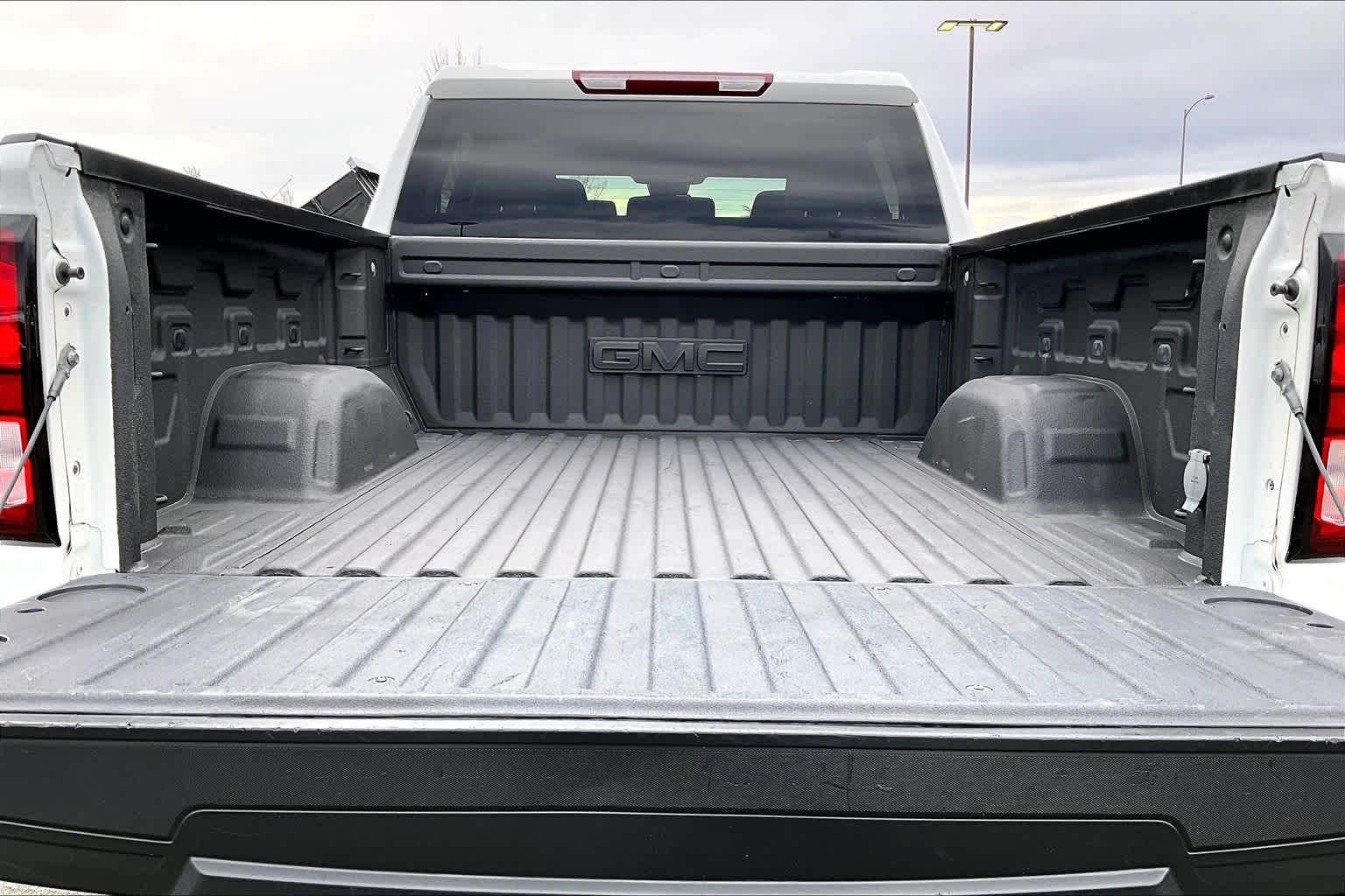 Thumbnail: 2022 GMC Sierra 1500 - 18