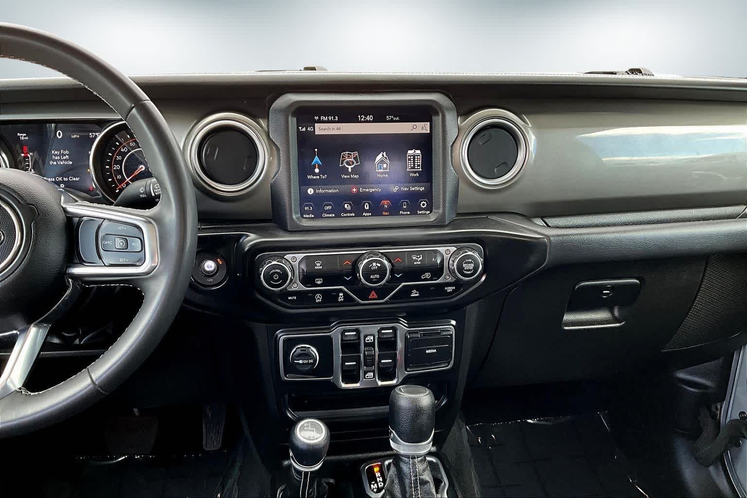 Thumbnail: 2023 Jeep Gladiator - 15