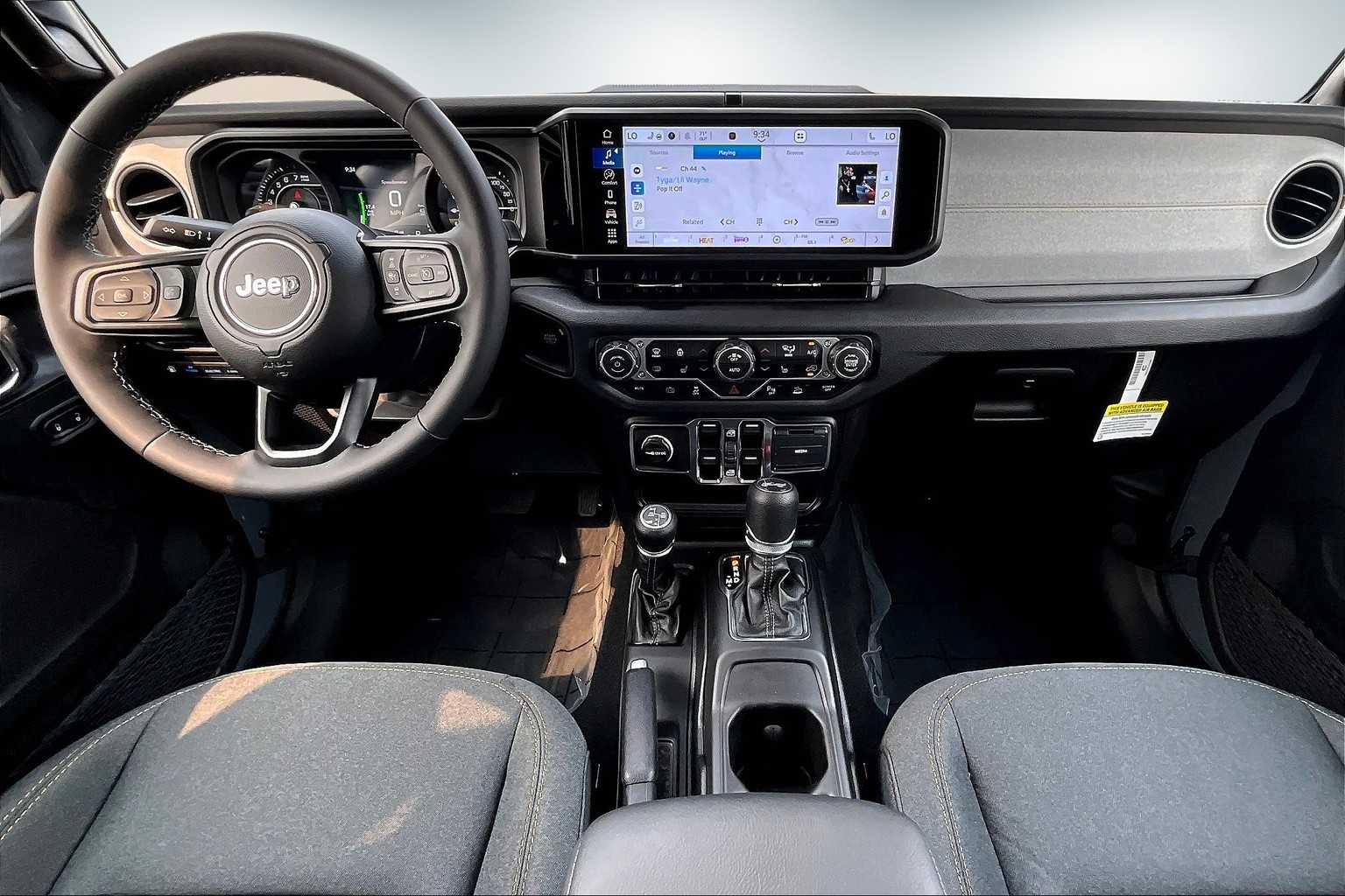 Thumbnail: 2025 Jeep Wrangler - 10