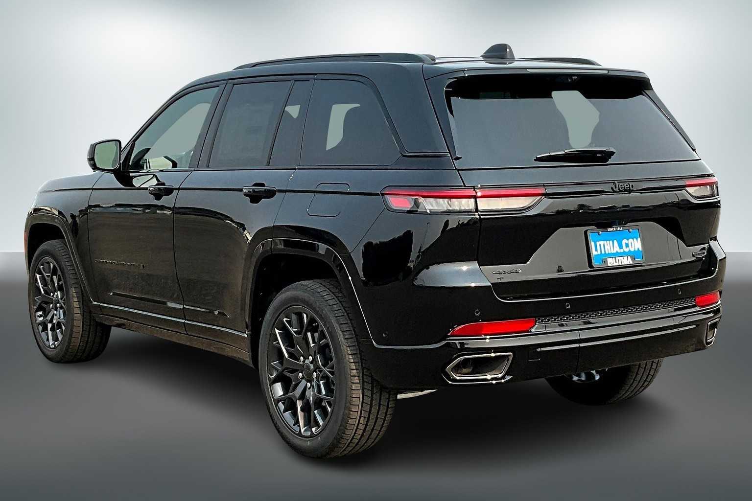 Thumbnail: 2025 Jeep Grand Cherokee - 4